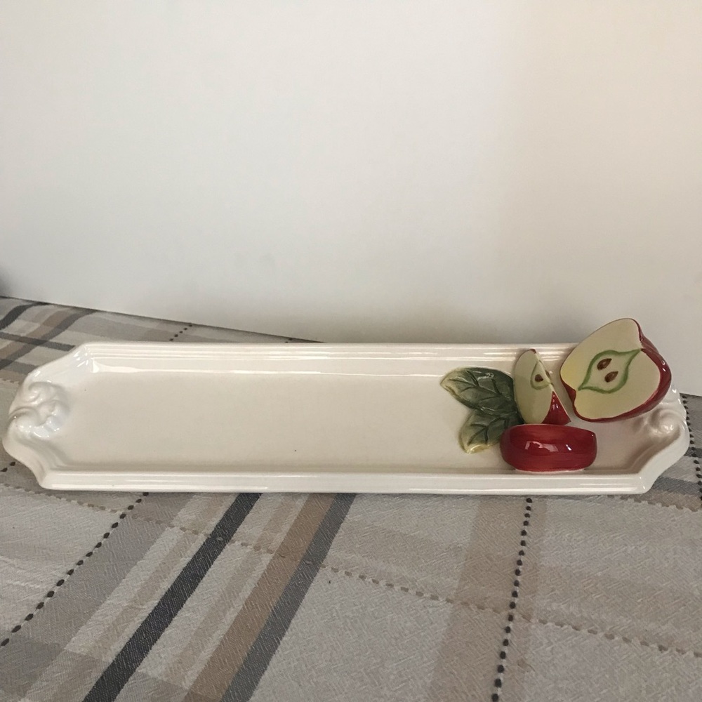 Kaldun Bogle Ceramic Dimensional Apple Crackers Serving Platter Crazing y2k Farm